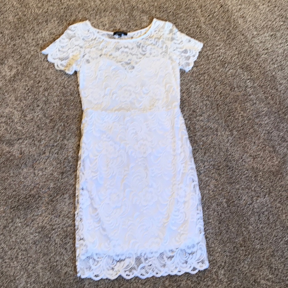Ambiance White Lace Sheath Dress Short Sleeve M